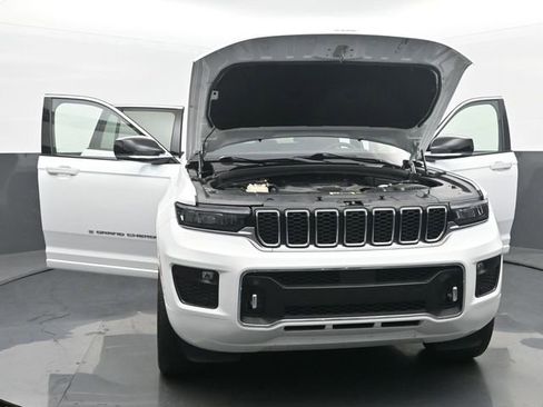 Used 2023 Jeep Grand Cherokee Overland AWD/4WD image 54