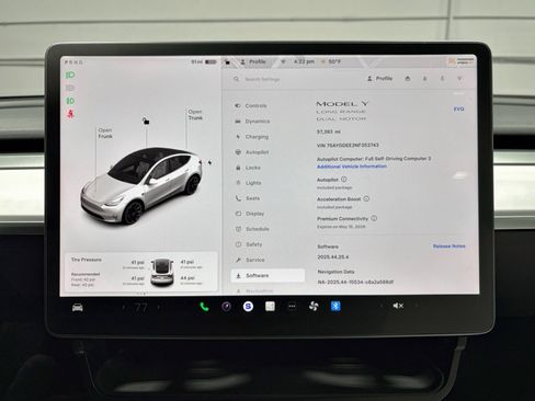 Used 2022 Tesla Model Y Long Range image 10
