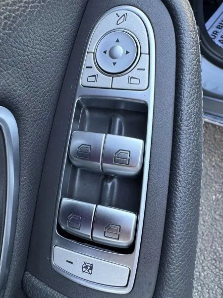 Used 2020 Mercedes-Benz C 300 Sedan image 46