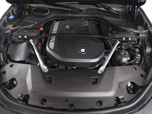 Used 2023 BMW 740i w/ Parking Assistance Package image 72