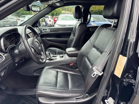 Used 2018 Jeep Grand Cherokee Limited AWD/4WD image 4