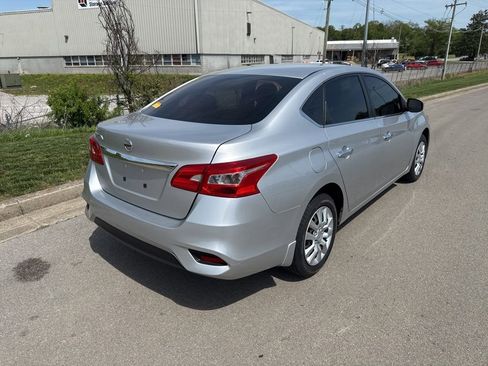 Used 2019 Nissan Sentra S FWD image 3