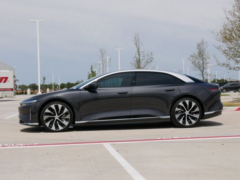 Used 2023 Lucid Air Touring AWD/4WD image 6