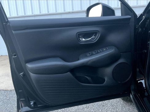 Used 2023 Honda HR-V LX image 27