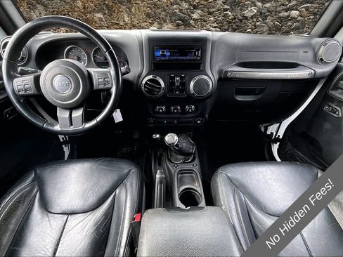 Used 2015 Jeep Wrangler Unlimited Sport w/ Quick Order Package 23S AWD/4WD image 14