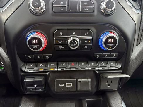 Used 2020 GMC Sierra 1500 Denali w/ Denali Ultimate Package image 26