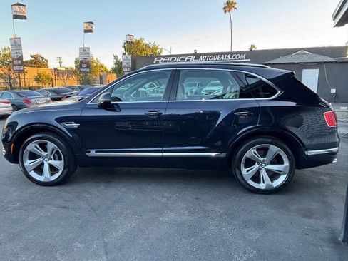 Used 2019 Bentley Bentayga AWD/4WD image 12