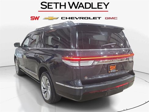 Used 2022 Lincoln Navigator L Reserve image 5