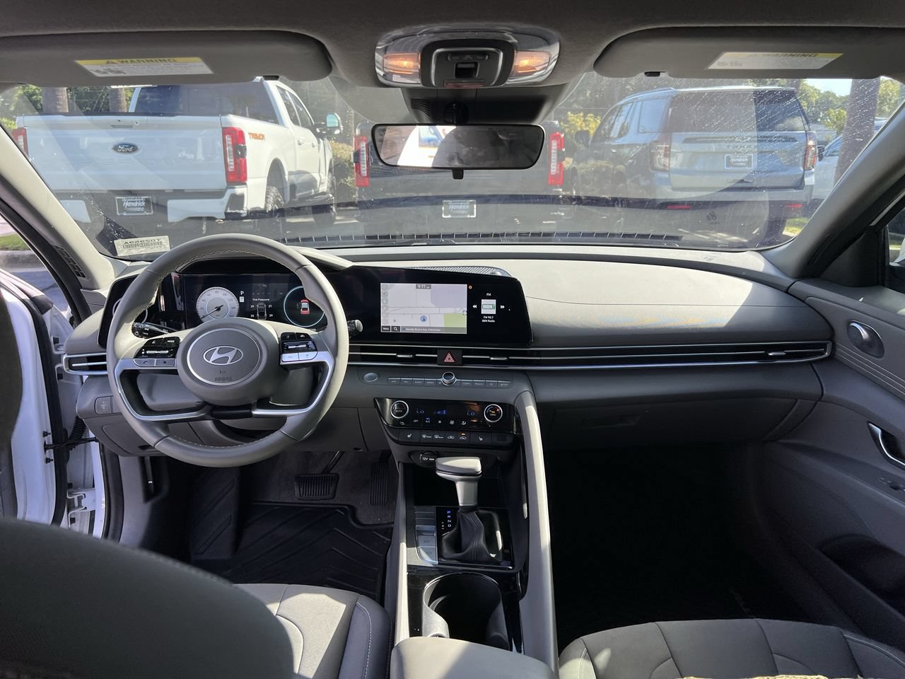 Used 2024 Hyundai Elantra SEL w/ Convenience Package FWD image 31