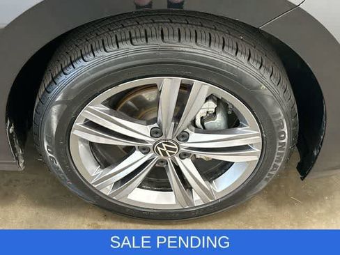 Used 2024 Volkswagen Jetta SE FWD image 5