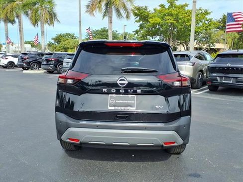 Certified 2023 Nissan Rogue SV image 5