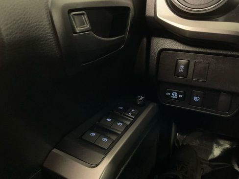 Used 2021 Toyota Tacoma SR5 image 19