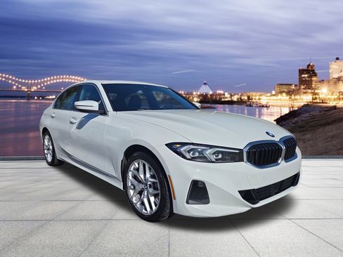 Used 2025 BMW 330i xDrive Sedan image 4