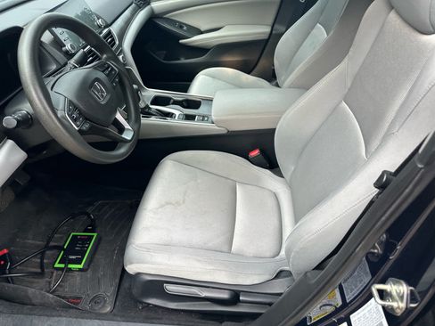Used 2019 Honda Accord LX image 2