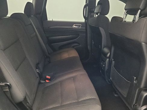 Used 2020 Jeep Grand Cherokee Laredo w/ 18" Wheel & 8.4" Radio Group image 19