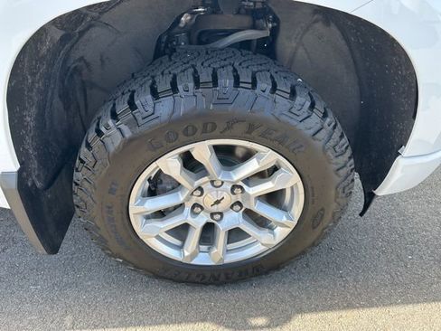 Used 2023 Chevrolet Silverado 1500 RST AWD/4WD image 8