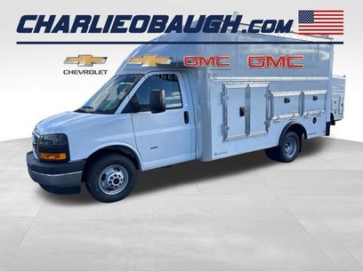 New 2025 GMC Savana 3500 w/ Power Convenience Package