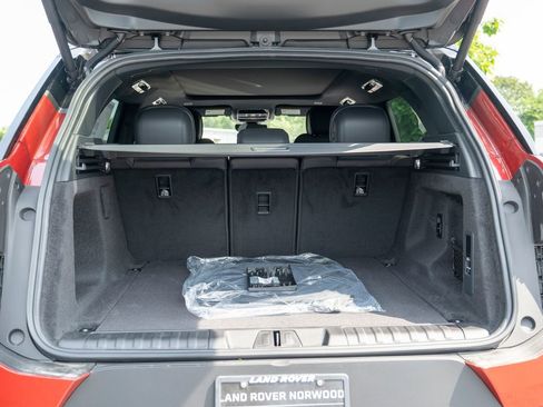 New 2025 Land Rover Range Rover Sport SE image 24