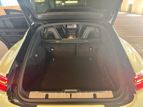 Used 2018 Porsche Panamera image 23