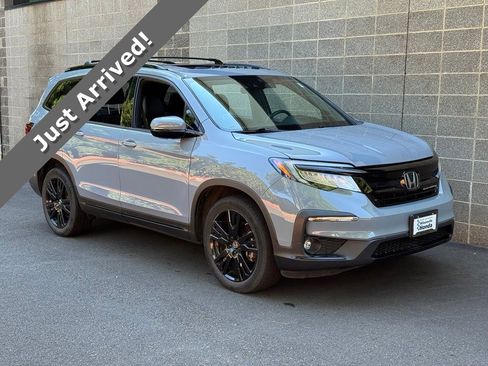 Certified 2022 Honda Pilot Black Edition image 1