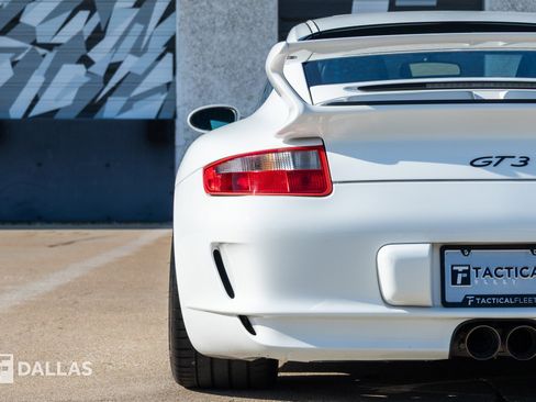 Used 2007 Porsche 911 GT3 RWD image 14