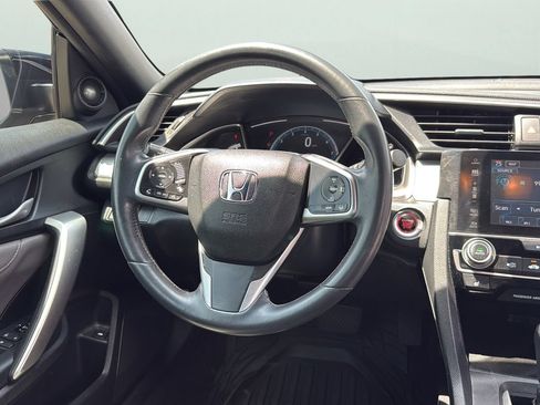 Used 2017 Honda Civic Touring image 12