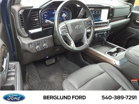 Used 2025 Chevrolet Silverado 2500 LT w/ Trail Boss Package AWD/4WD image 23