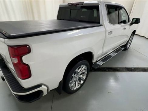 Used 2021 Chevrolet Silverado 1500 High Country w/ Technology Package image 8