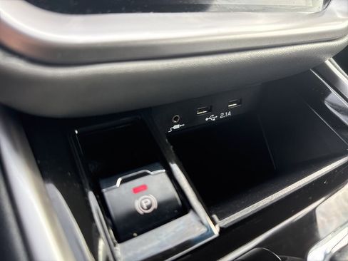 Used 2022 Subaru Outback Limited image 38