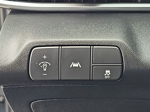 Used 2023 Hyundai Elantra SEL image 29