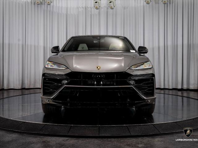 Used 2025 Lamborghini Urus S AWD/4WD image 2