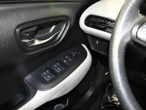 Certified 2024 Honda HR-V LX image 31