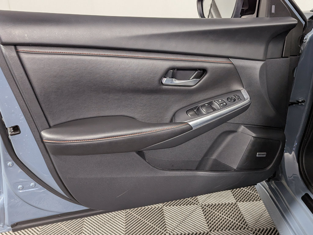 Used 2024 Nissan Sentra SR w/ SR Premium Package FWD image 15