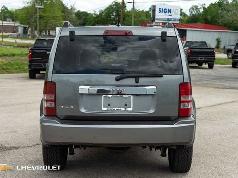 Used 2012 Jeep Liberty Sport AWD/4WD image 7