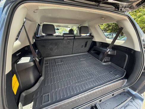 Used 2019 Toyota 4Runner SR5 Premium AWD/4WD image 9