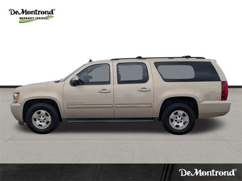 Used 2011 Chevrolet Suburban LT w/ Luxury Package image 8