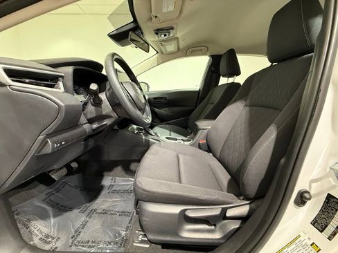 Certified 2025 Toyota Corolla LE image 12