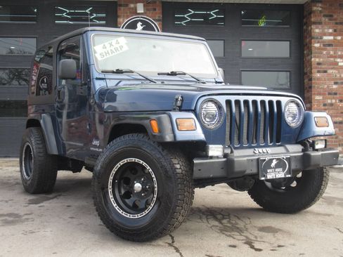 Used 2004 Jeep Wrangler SE w/ Full Face Tire & Wheel Group AWD/4WD image 1