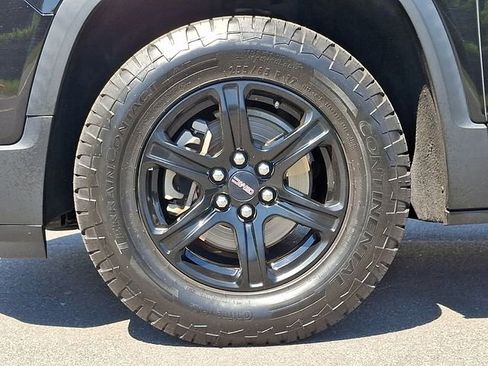 Used 2020 GMC Acadia AT4 w/ Driver Alert Package II AWD/4WD image 8