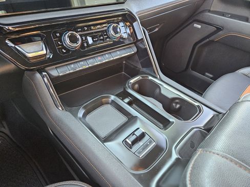 Used 2024 GMC Sierra 2500 AT4 w/ AT4 Premium Plus Package image 24