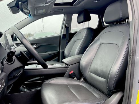 Used 2022 Hyundai Kona Limited w/ Cargo Package image 17