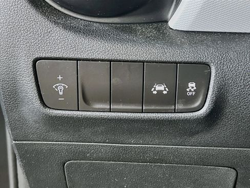 Used 2021 Hyundai Kona SE FWD image 10