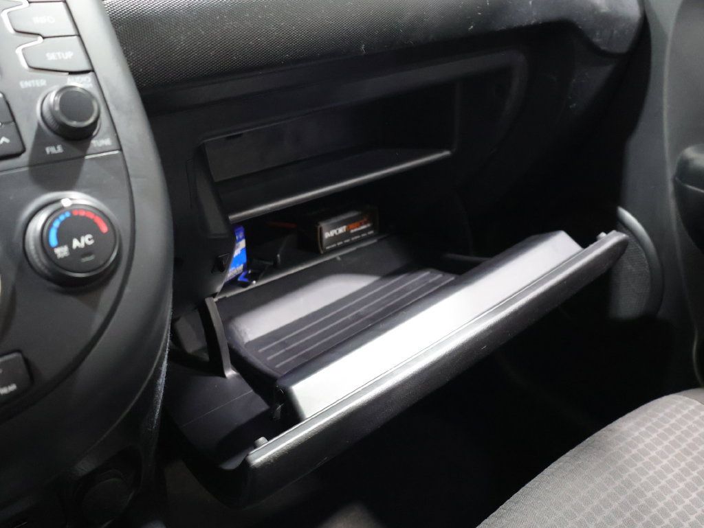 Used 2012 Kia Soul FWD image 27
