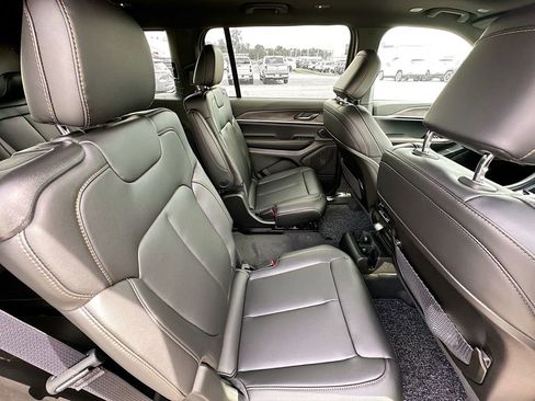 New 2026 Jeep Grand Cherokee L Limited AWD/4WD image 36