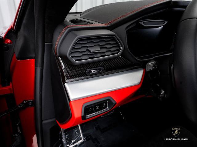 Used 2024 Lamborghini Urus S AWD/4WD image 22