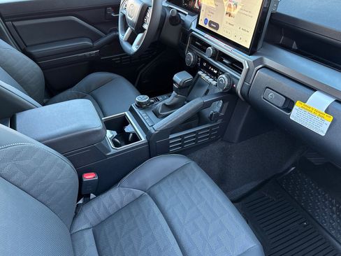 New 2025 Toyota 4Runner TRD Off-Road Premium image 15