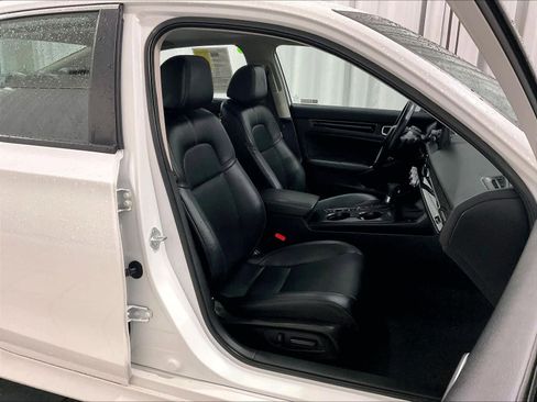 Used 2023 Honda Civic Touring image 11