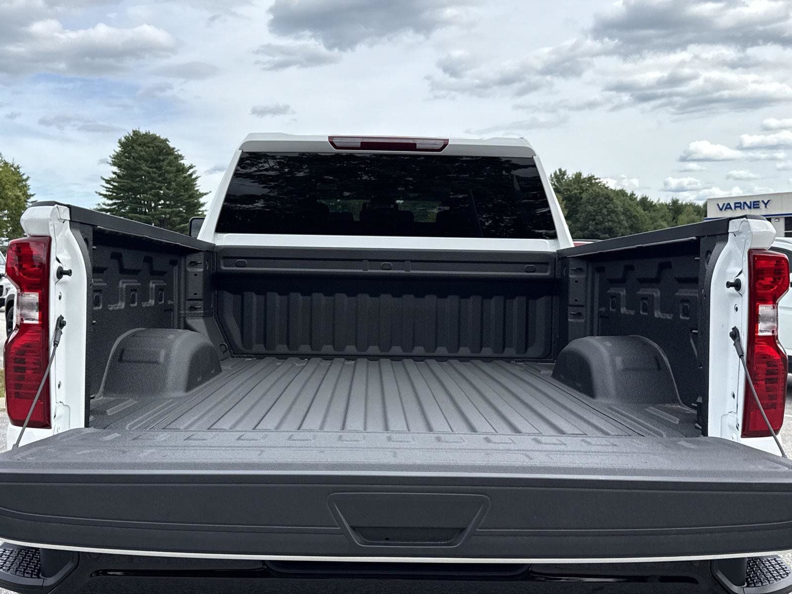 New 2026 Chevrolet Silverado 2500 Custom w/ Custom Value Package AWD/4WD image 12
