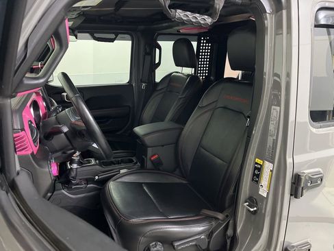 Used 2022 Jeep Wrangler Unlimited Rubicon w/ Cold Weather Group image 18