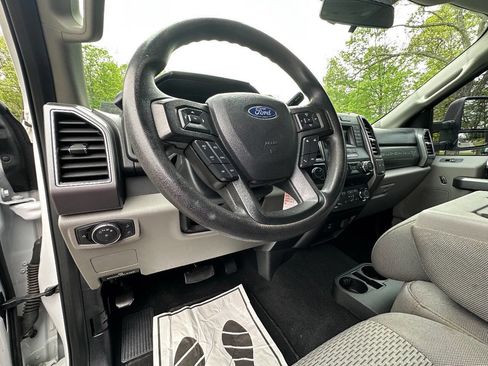 Used 2019 Ford F250 XLT AWD/4WD image 30